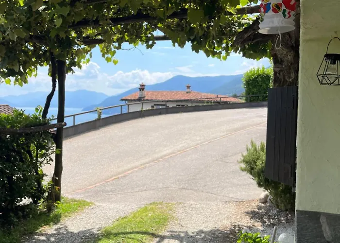 Apartman Beautiful Small With Maggiore View