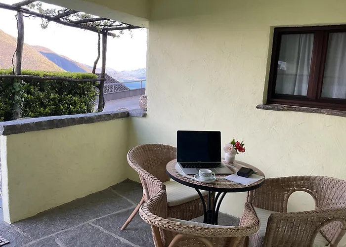 Apartman Beautiful Small With Maggiore View