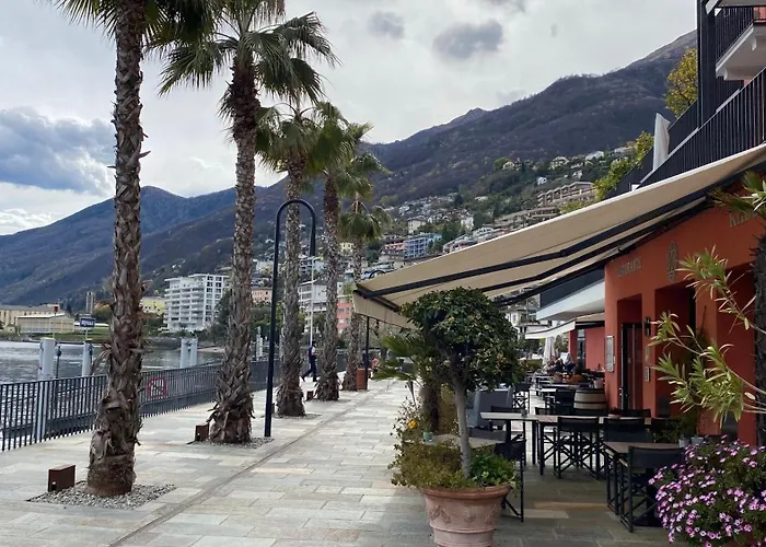 Apartment Beautiful Small With Maggiore View