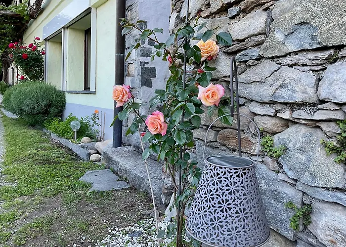 Beautiful Small With Maggiore View Apartman *