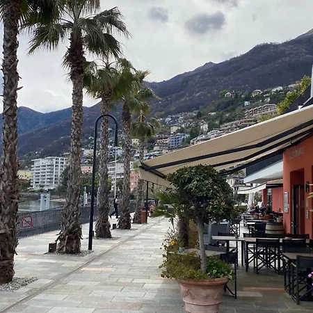 Apartment Beautiful Small With Maggiore View